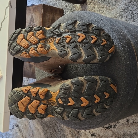 Oboz Brown Waterproof Hiking Boots Size 12 - Picture 6 of 10